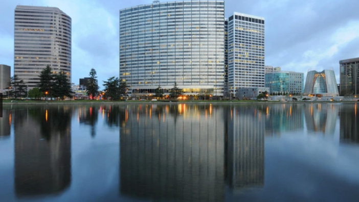 300 Lakeside PGE building
